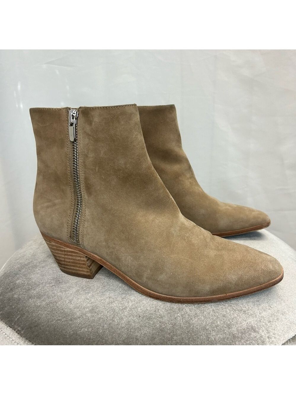 Nordstrom sand beige tan brown suede zippered ankle bootie Sz 38